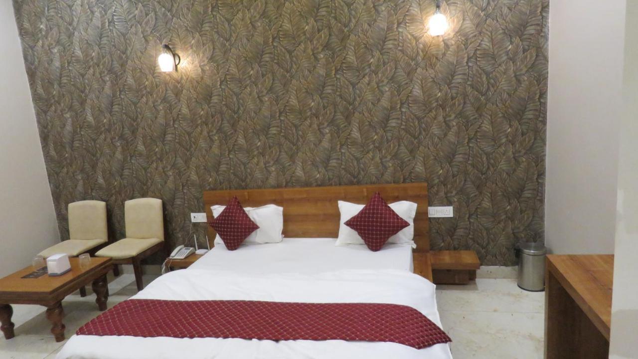 Raja Ji Hotels & Restaurant Jind Exterior foto